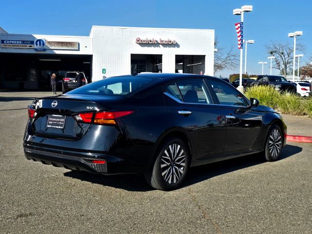 Used 2024 Nissan Altima 2.5 SV image 4