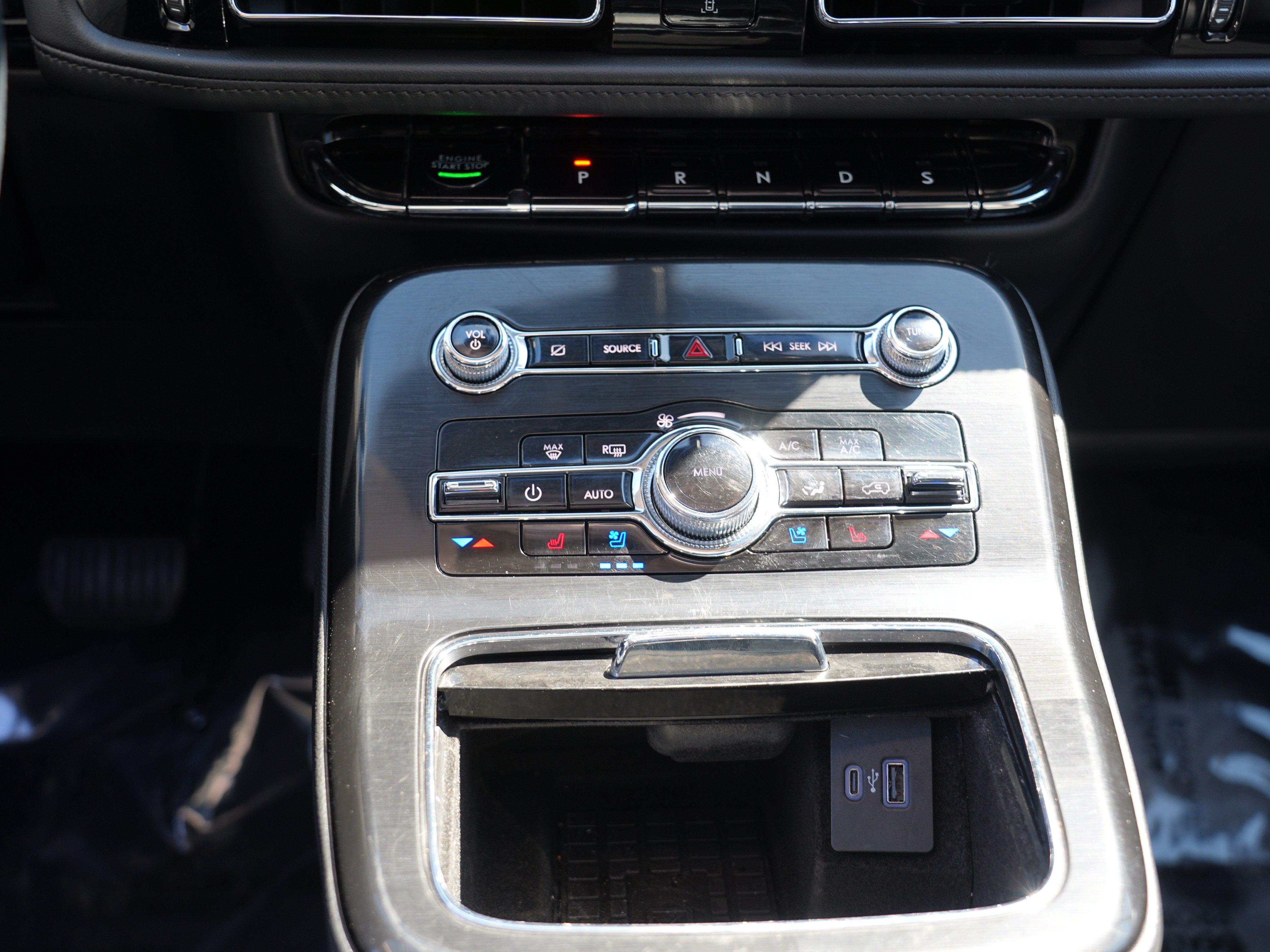 Used 2022 Lincoln Nautilus Reserve AWD/4WD image 26