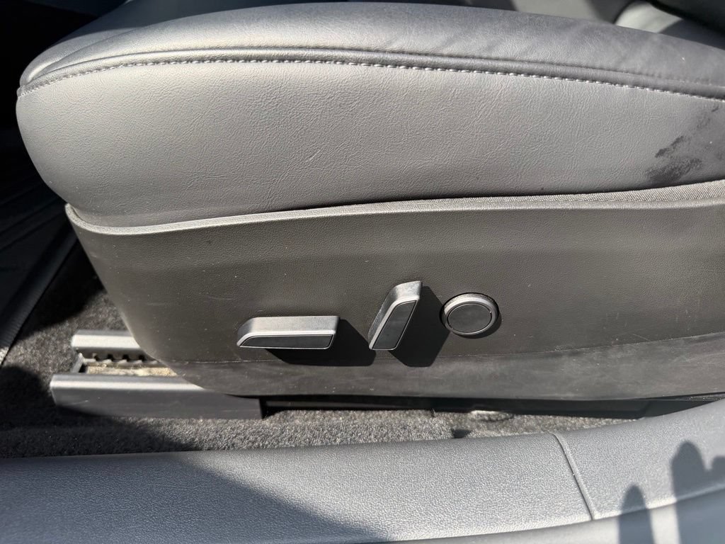 Used 2023 Tesla Model 3 Standard Range RWD image 16