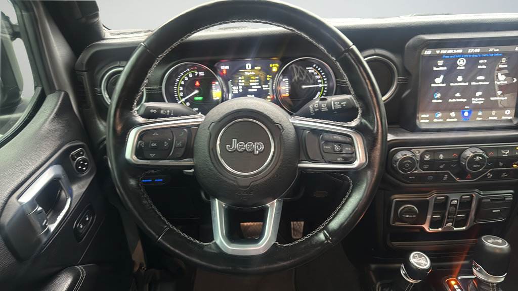 Used 2021 Jeep Wrangler Unlimited Sahara w/ Cold Weather Group AWD/4WD image 14
