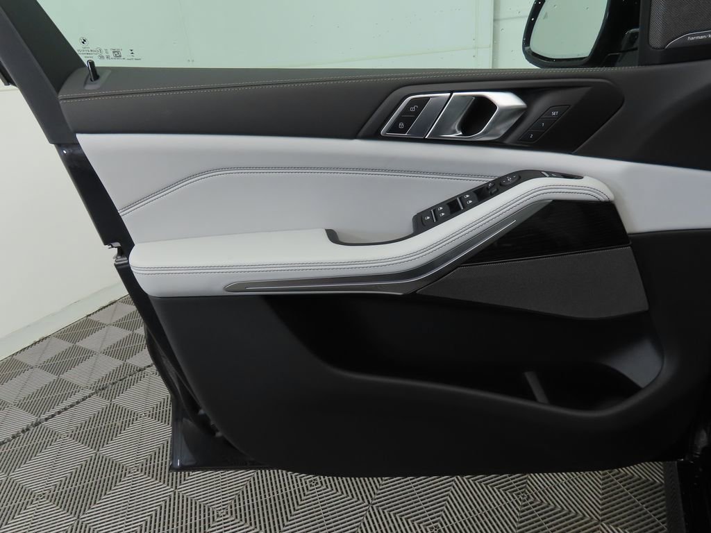 New 2026 BMW X5 sDrive40i w/ M Sport Package image 24
