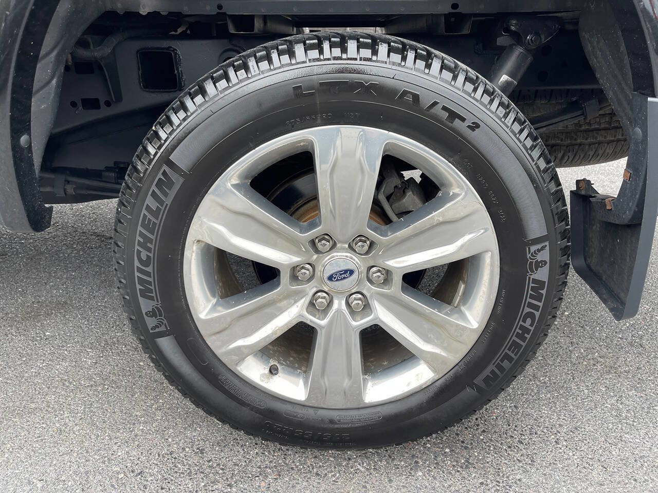 Used 2015 Ford F150 Platinum w/ Equipment Group 701A Luxury AWD/4WD image 17