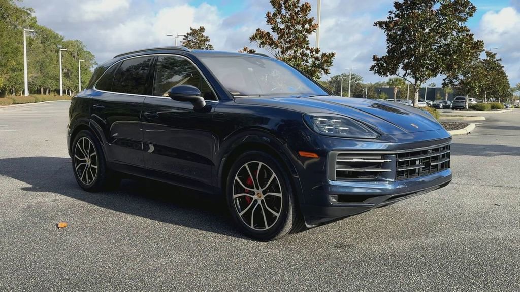 Used 2024 Porsche Cayenne S image 2