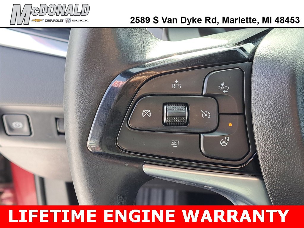 Used 2022 Buick Enclave Essence image 11