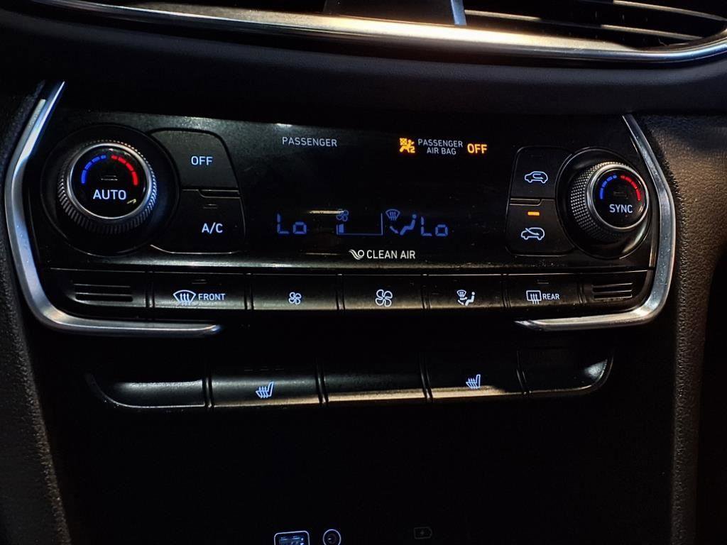 Used 2019 Hyundai Santa Fe Limited image 24