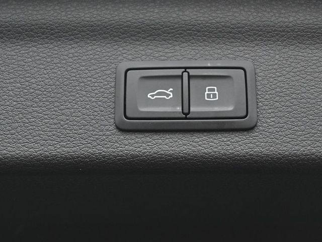 Certified 2025 Audi Q3 2.0T Premium w/ Convenience Package image 33