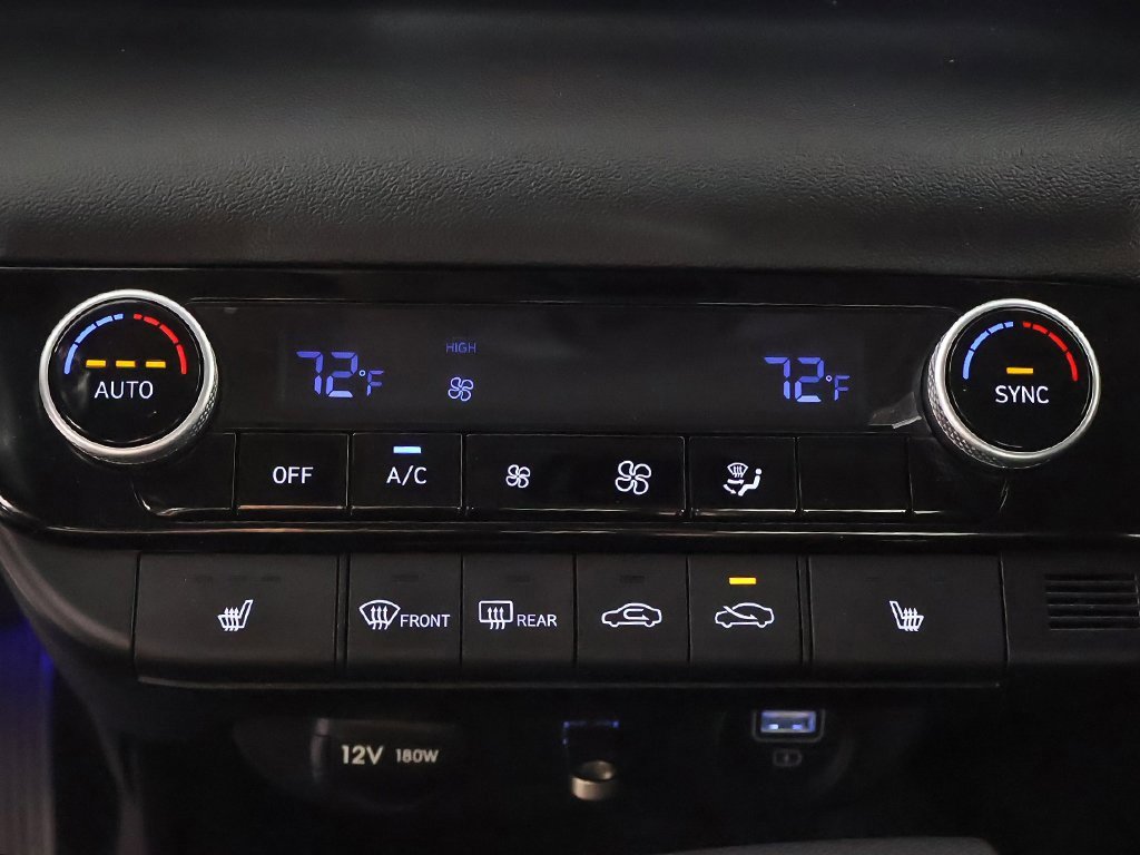 Used 2023 Hyundai Elantra Blue w/ Winter Weather Package image 42