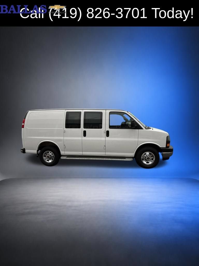 Used 2025 GMC Savana 2500 w/ Driver Convenience Package RWD image 3