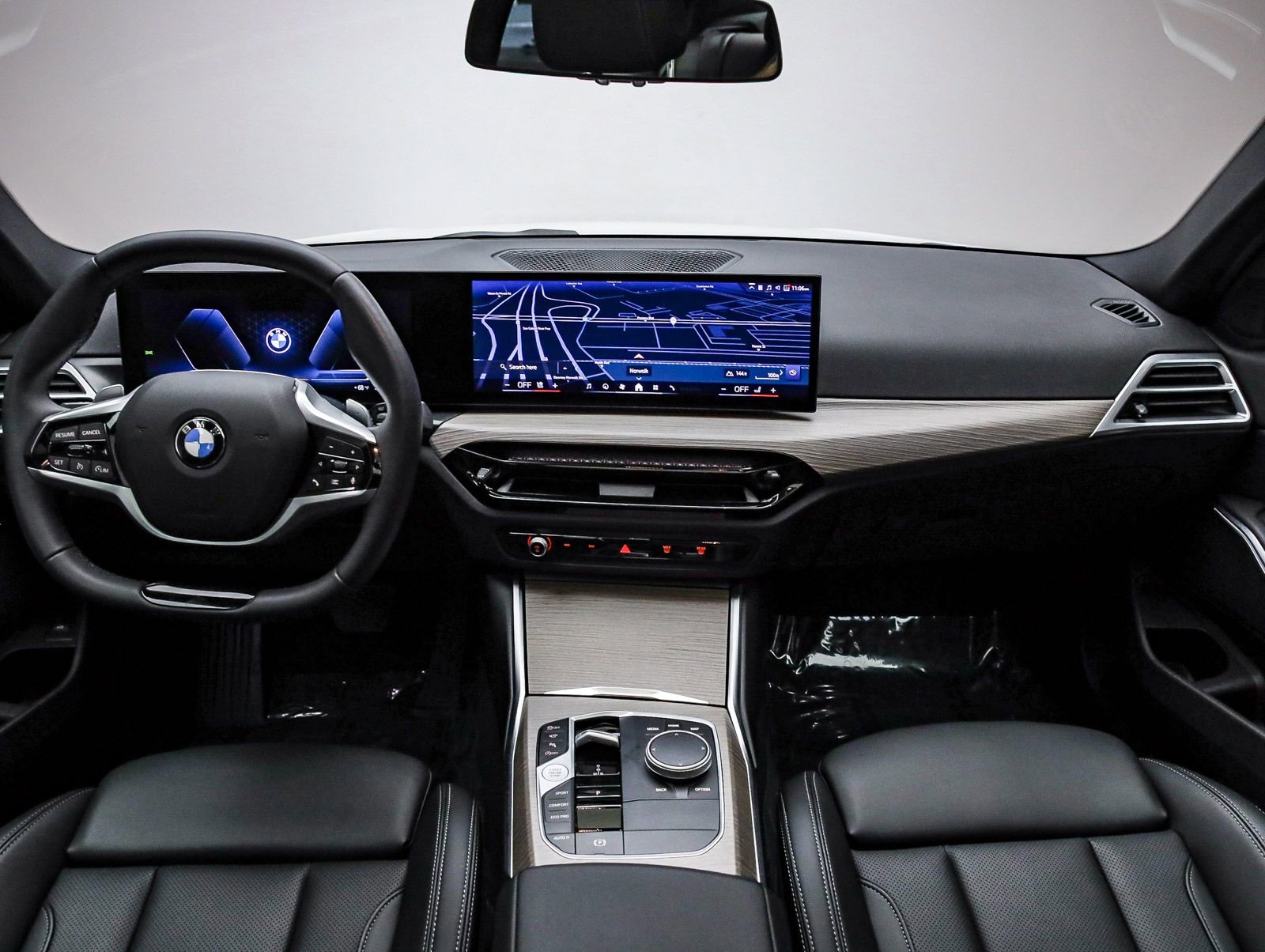 Certified 2025 BMW 330i Sedan RWD image 13