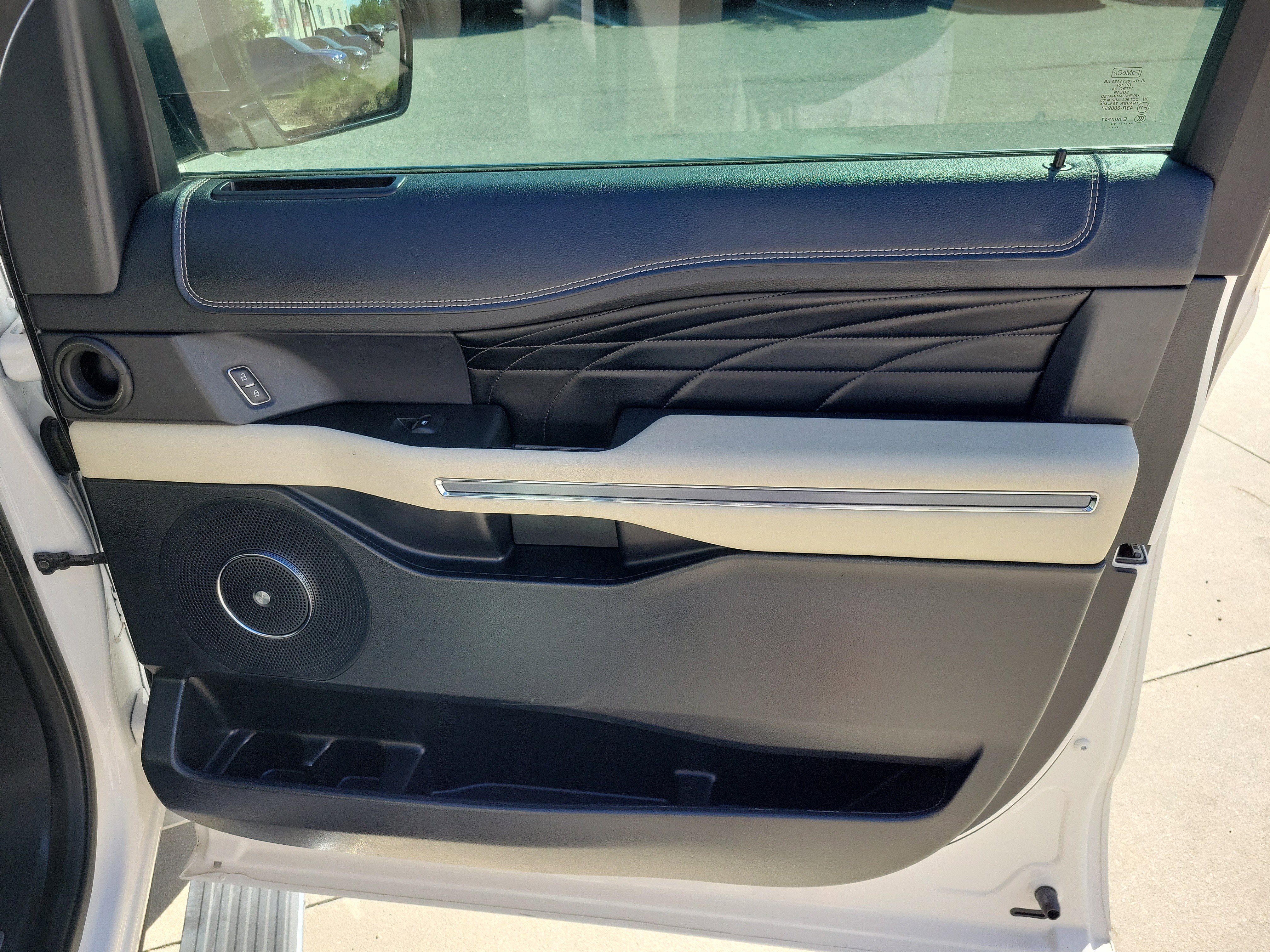 Used 2019 Ford Expedition Platinum RWD image 31