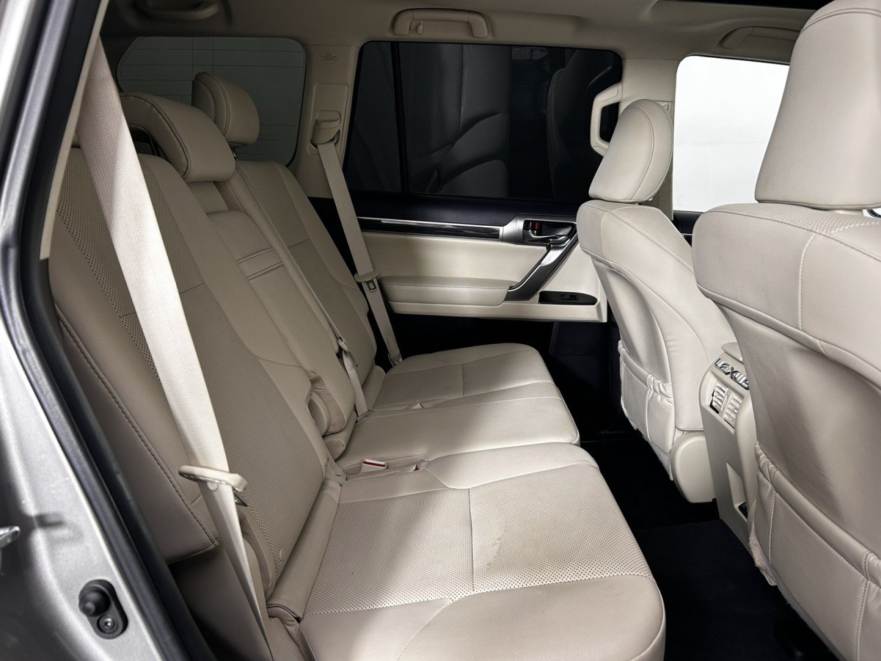 Used 2022 Lexus GX 460 w/ Accessory Package AWD/4WD image 14