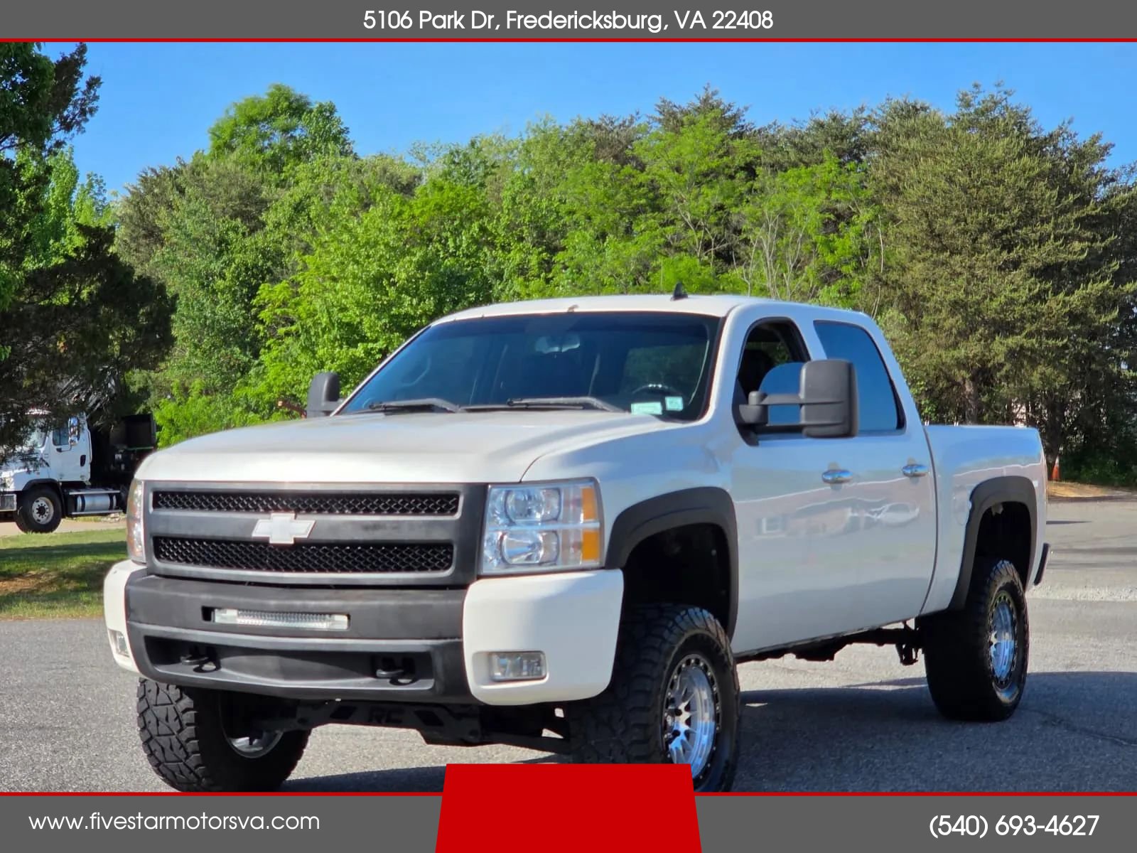 Used 2011 Chevrolet Silverado 1500 LT w/ All-Star Edition AWD/4WD image 1