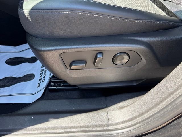 Used 2021 Buick Envision Preferred AWD/4WD image 11