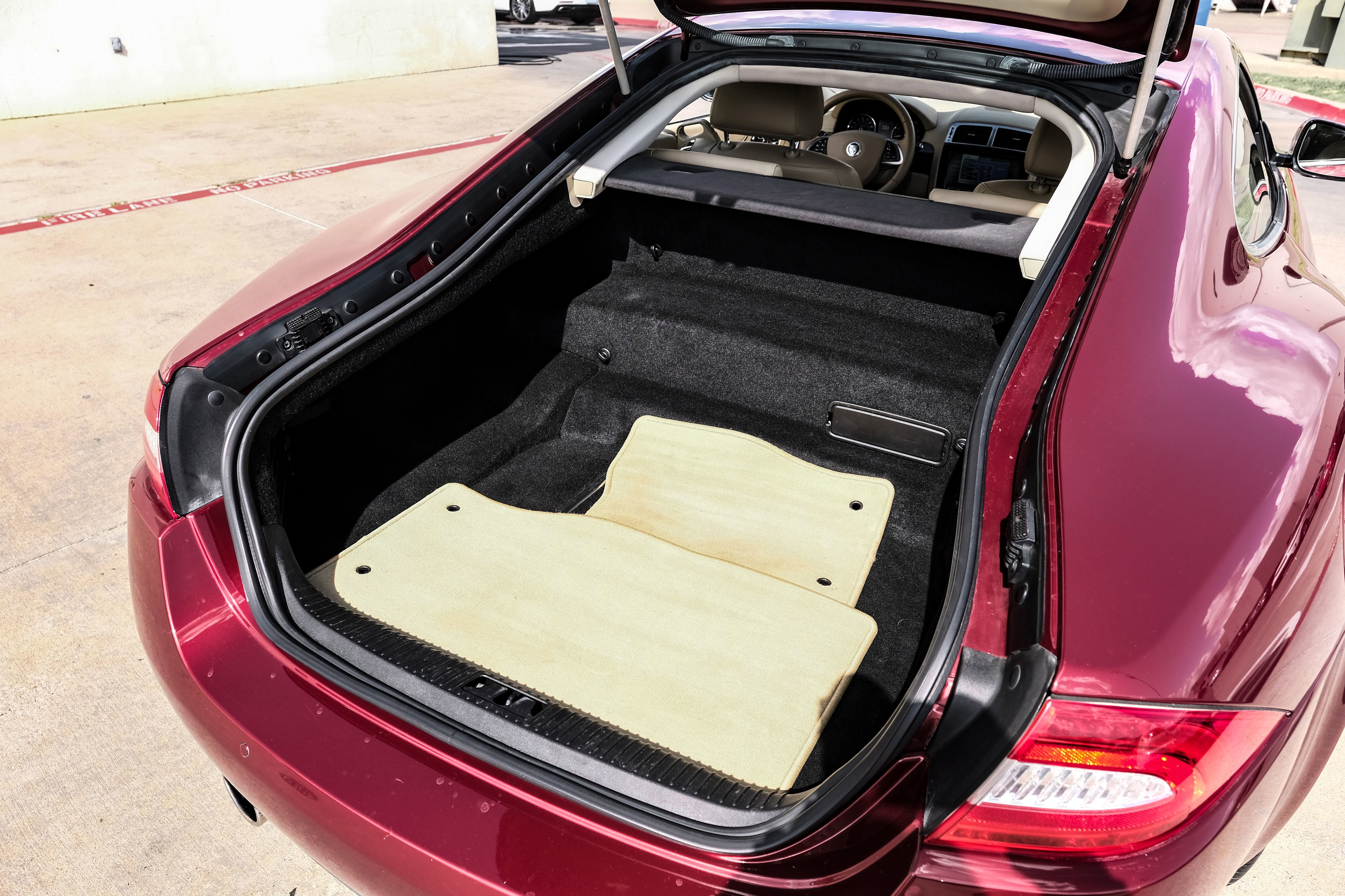 Used 2013 Jaguar XK Touring RWD image 34