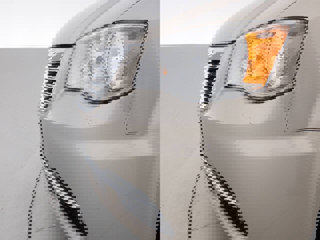 Used 2012 Chrysler Town & Country Touring-L w/ Entertainment Group #2 image 15