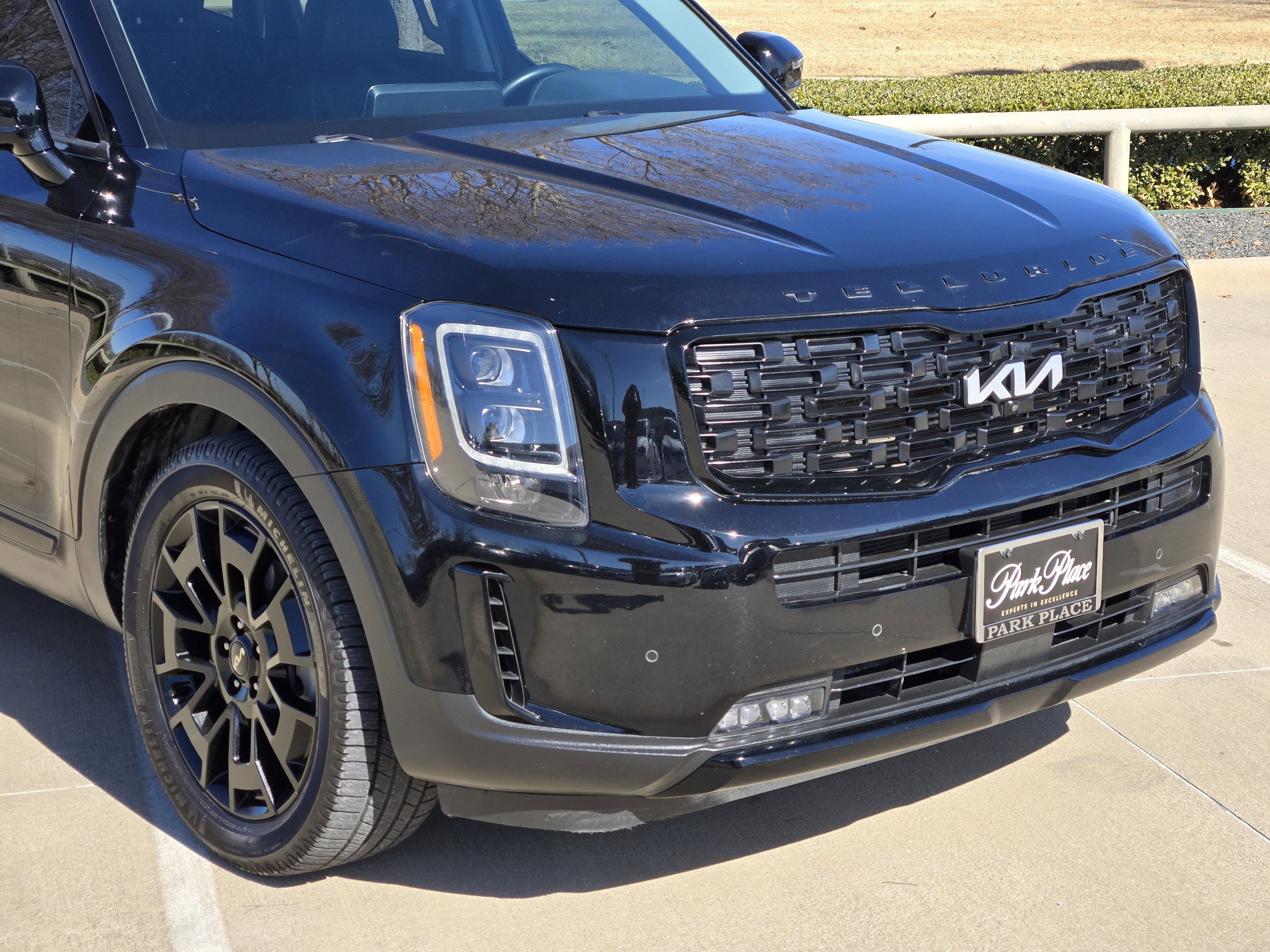 Used 2022 Kia Telluride SX w/ Nightfall Edition Package image 8