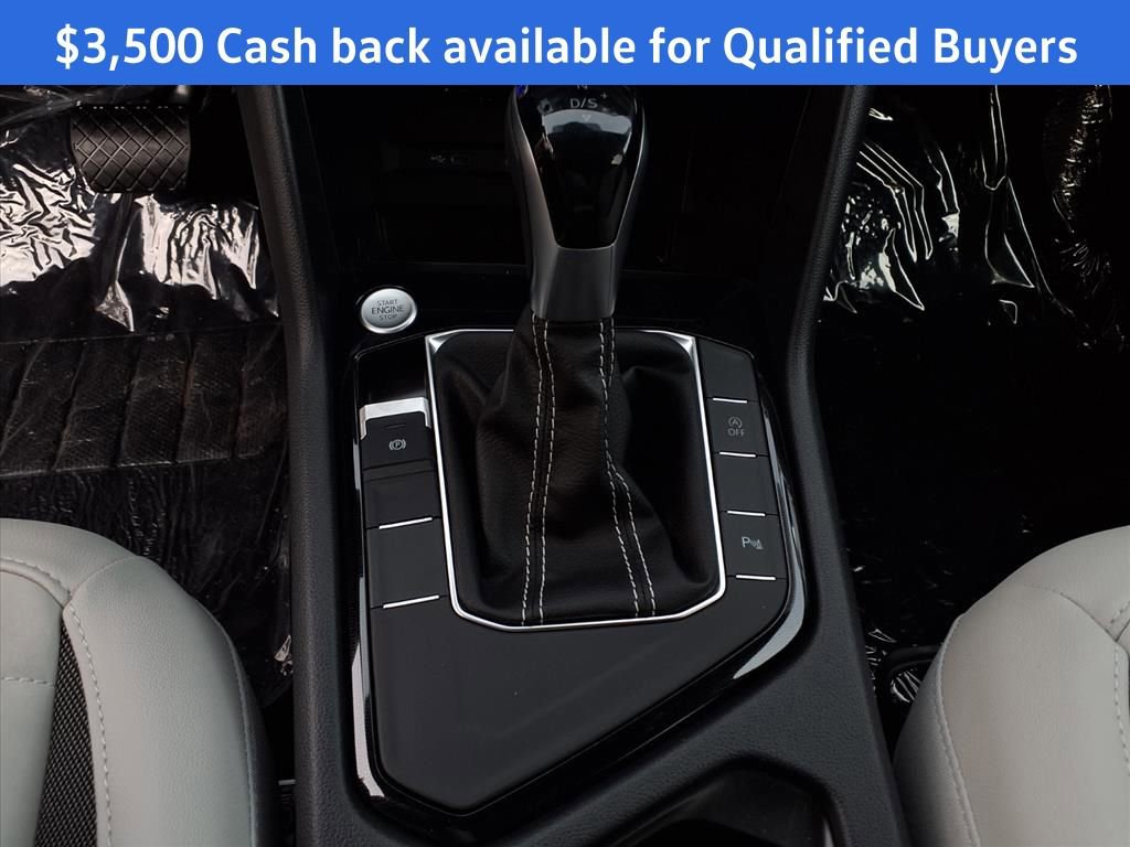 New 2025 Volkswagen Taos SE image 11