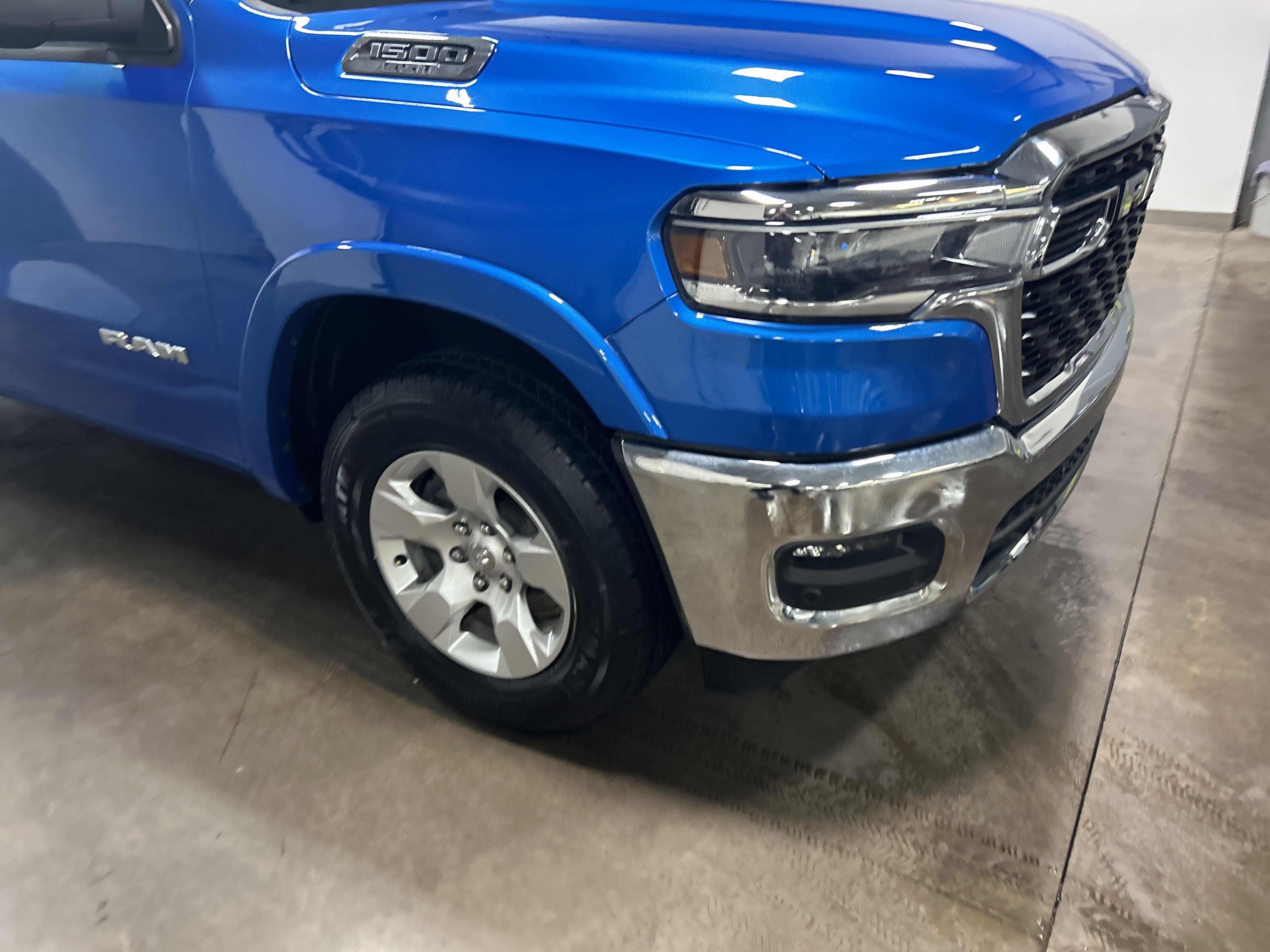 Used 2025 RAM 1500 Big Horn AWD/4WD image 35