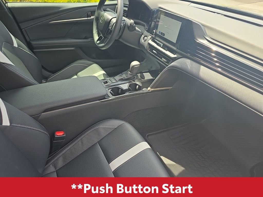 Used 2026 Toyota Camry SE image 16