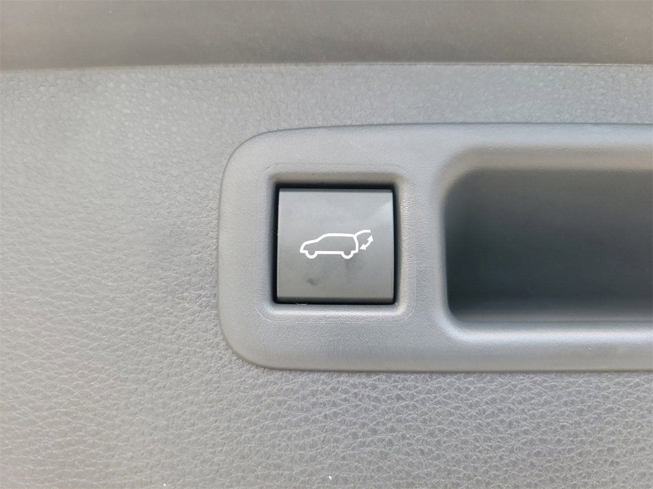 New 2026 Toyota Highlander Platinum AWD/4WD image 10