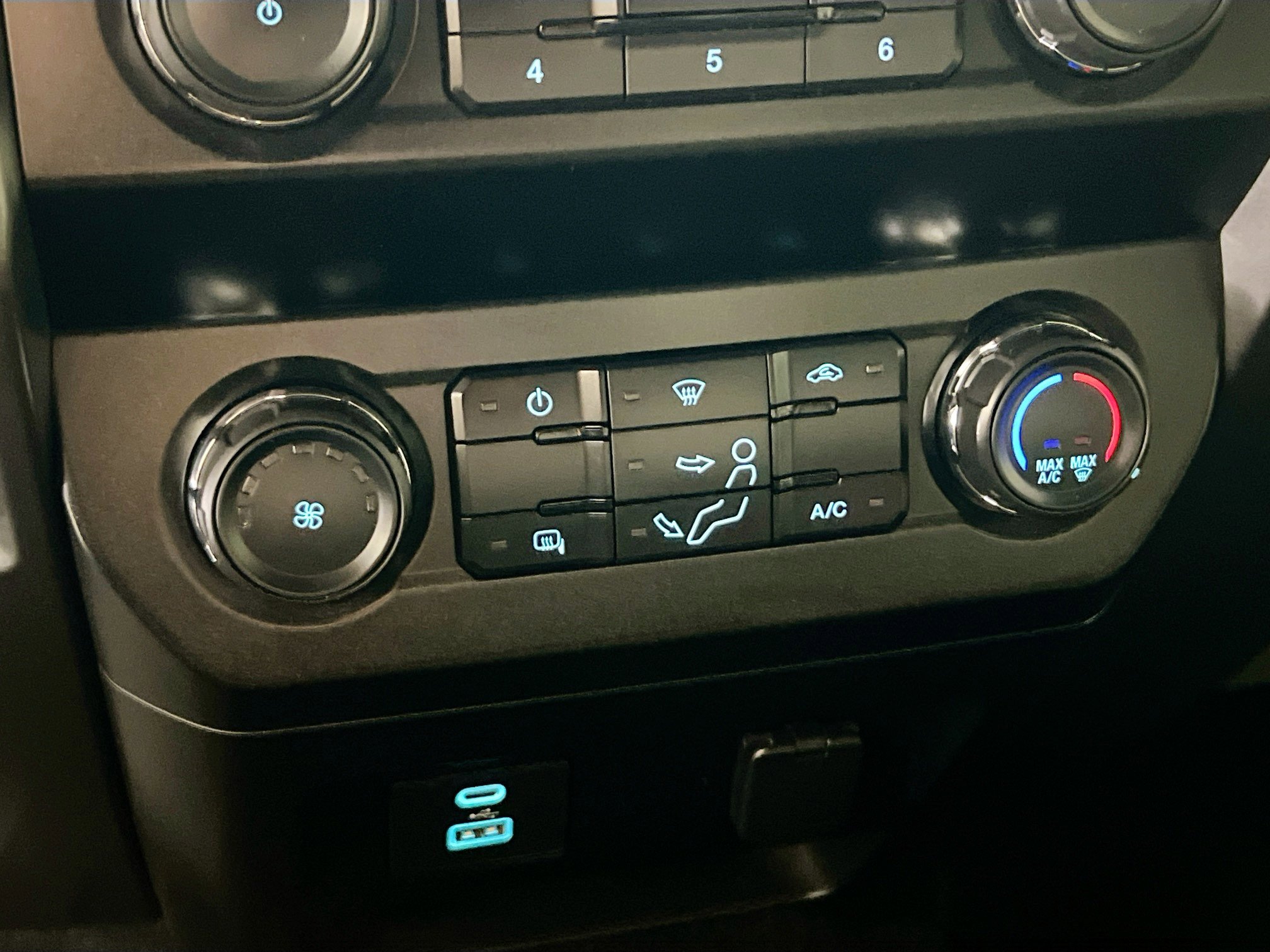 Used 2020 Ford F350 XLT image 24