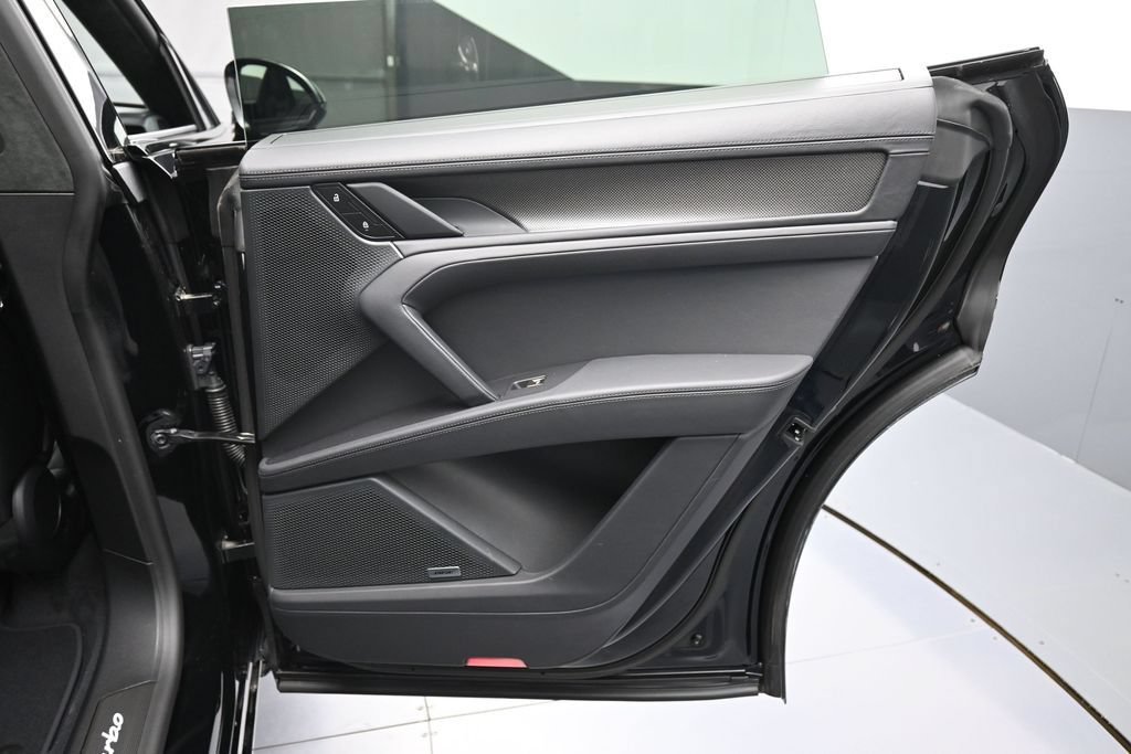 New 2026 Porsche Cayenne Turbo AWD/4WD image 25
