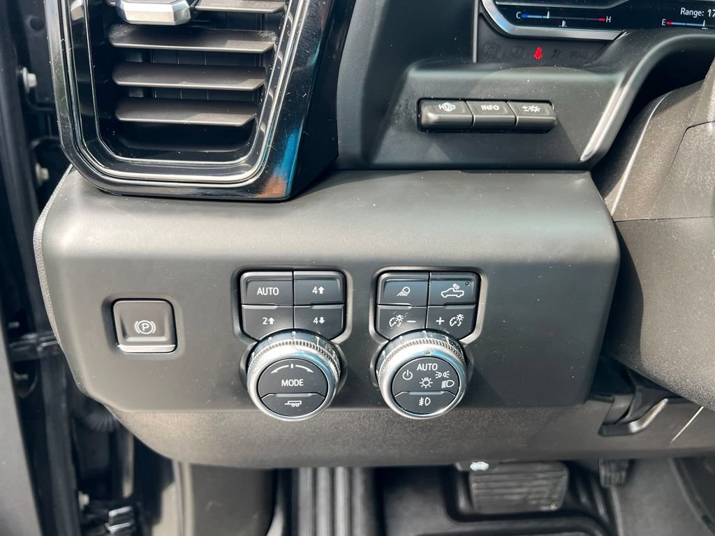 Used 2024 GMC Sierra 3500 AT4 w/ AT4 Premium Plus Package AWD/4WD image 47