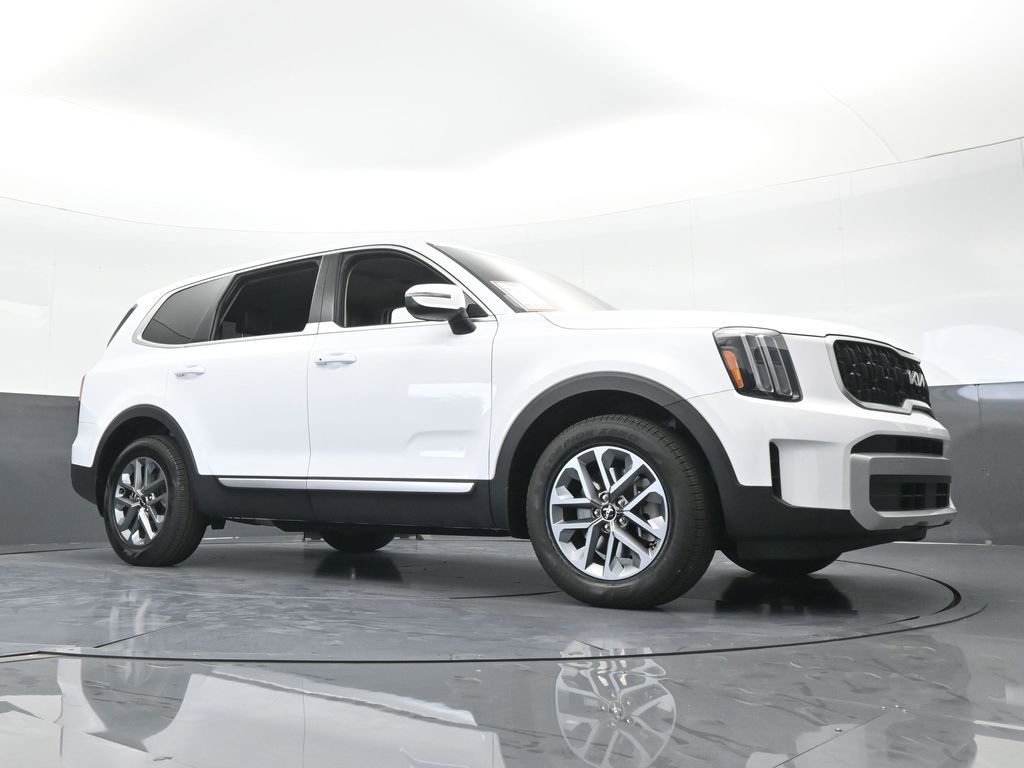 Used 2025 Kia Telluride LX FWD image 65