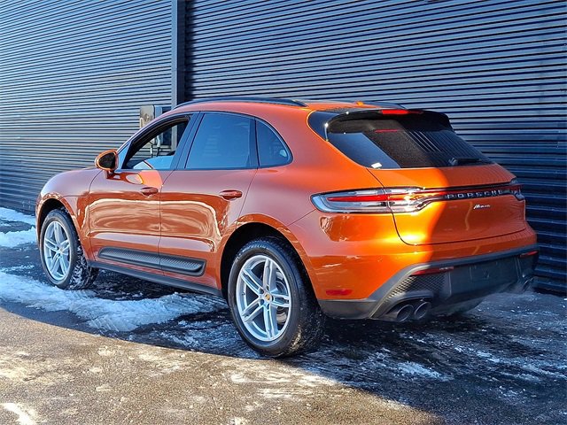 Used 2025 Porsche Macan image 3