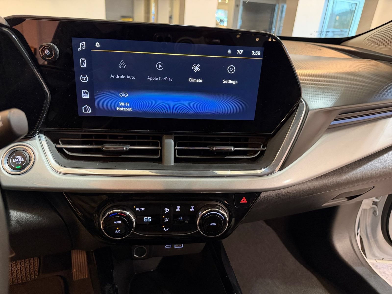 Used 2026 Chevrolet Trax LT FWD image 16