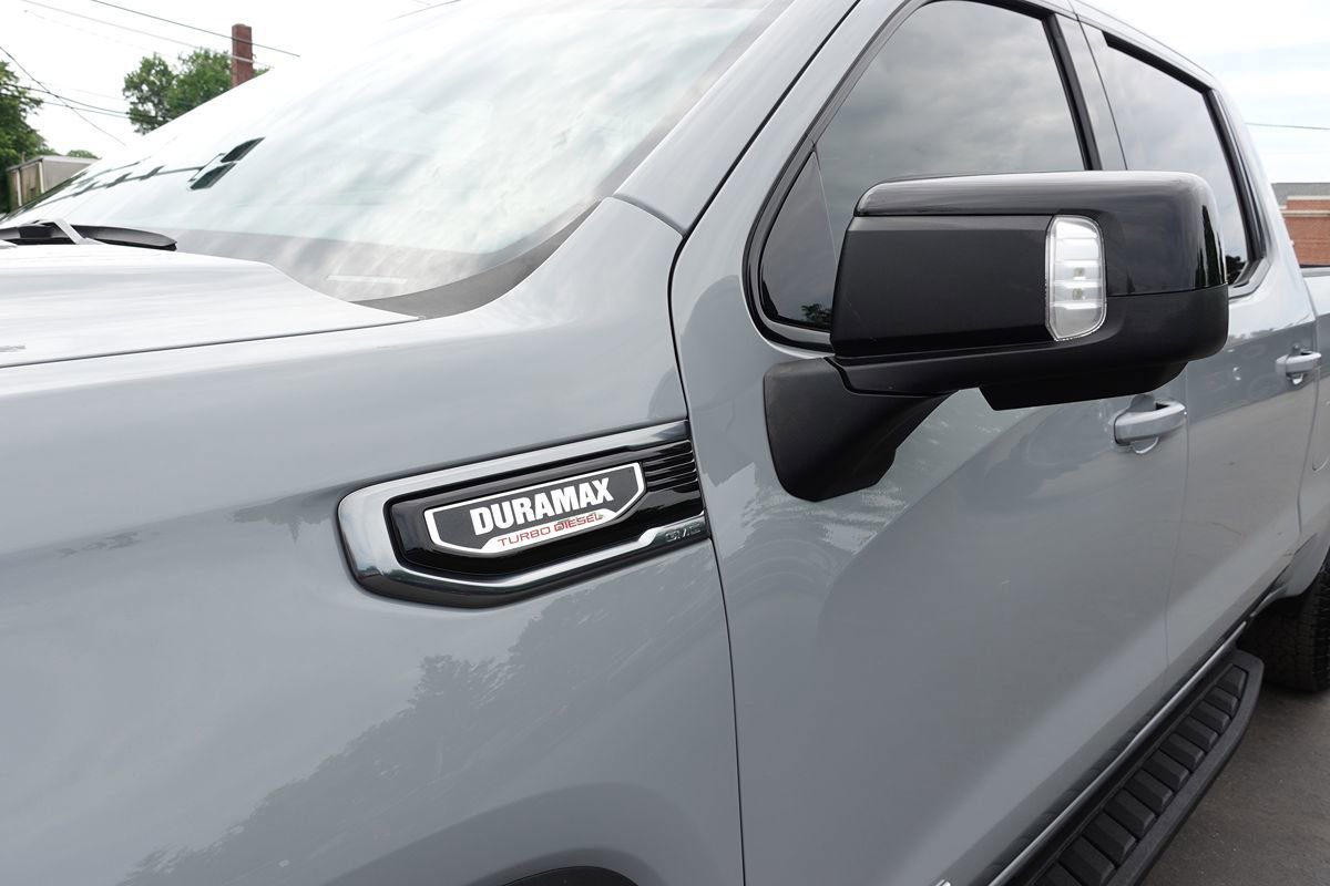 Used 2025 GMC Sierra 1500 AT4 w/ Technology Package AWD/4WD image 7