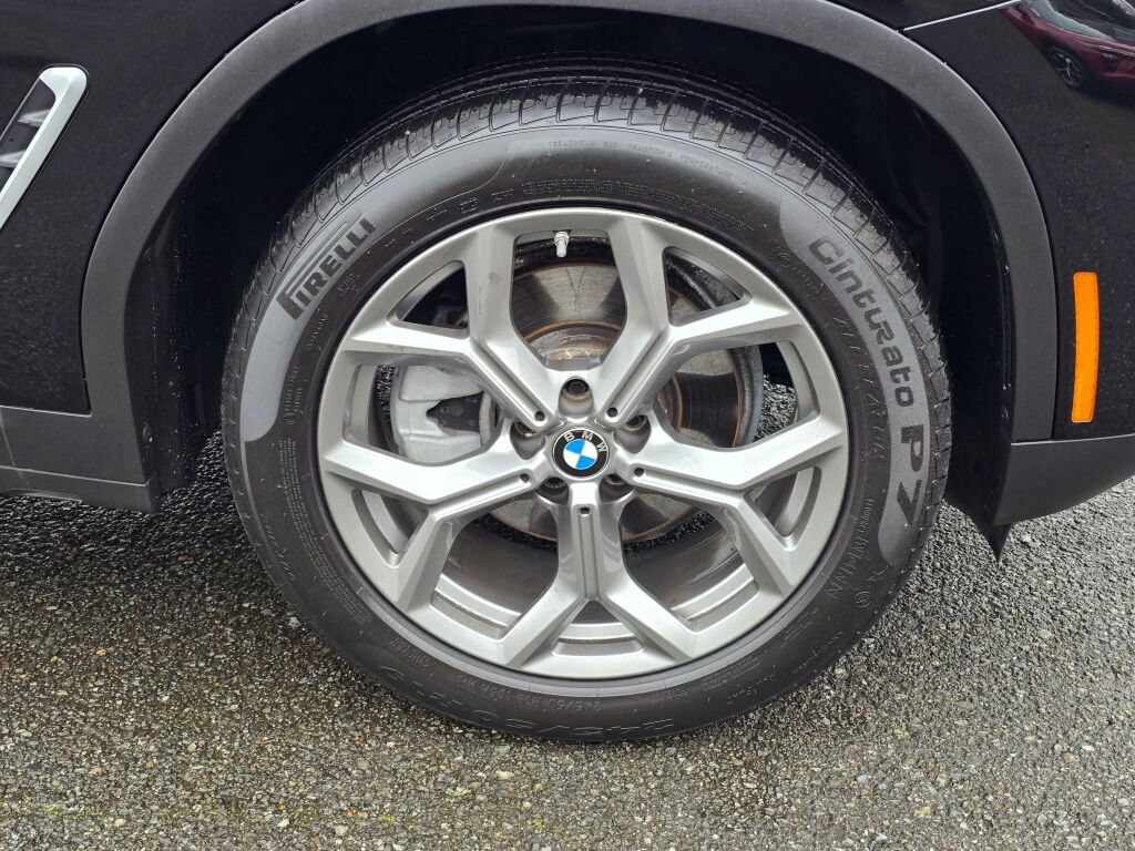 Used 2024 BMW X3 xDrive30i image 9