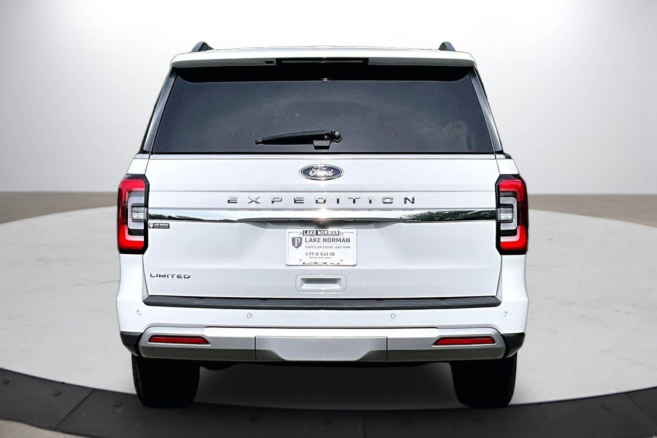 Used 2024 Ford Expedition Limited AWD/4WD image 8