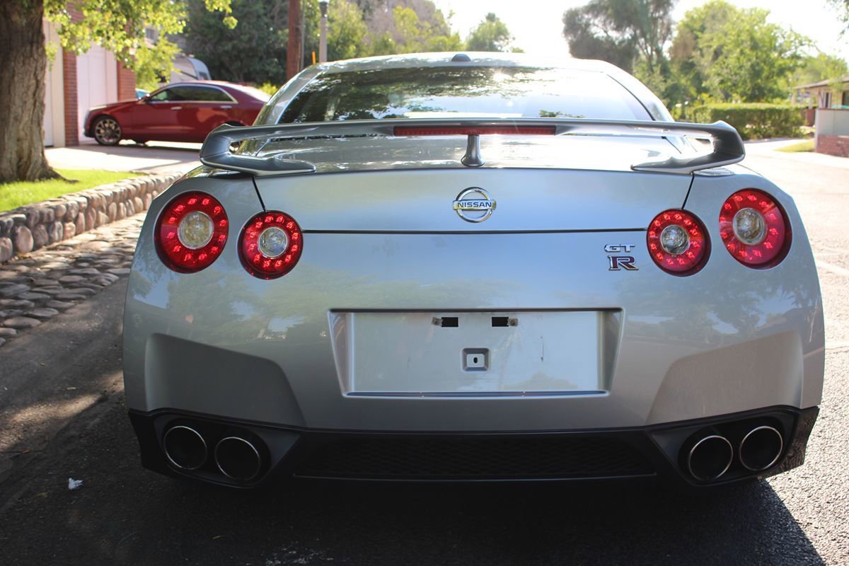 Used 2009 Nissan GT-R Premium AWD/4WD image 5