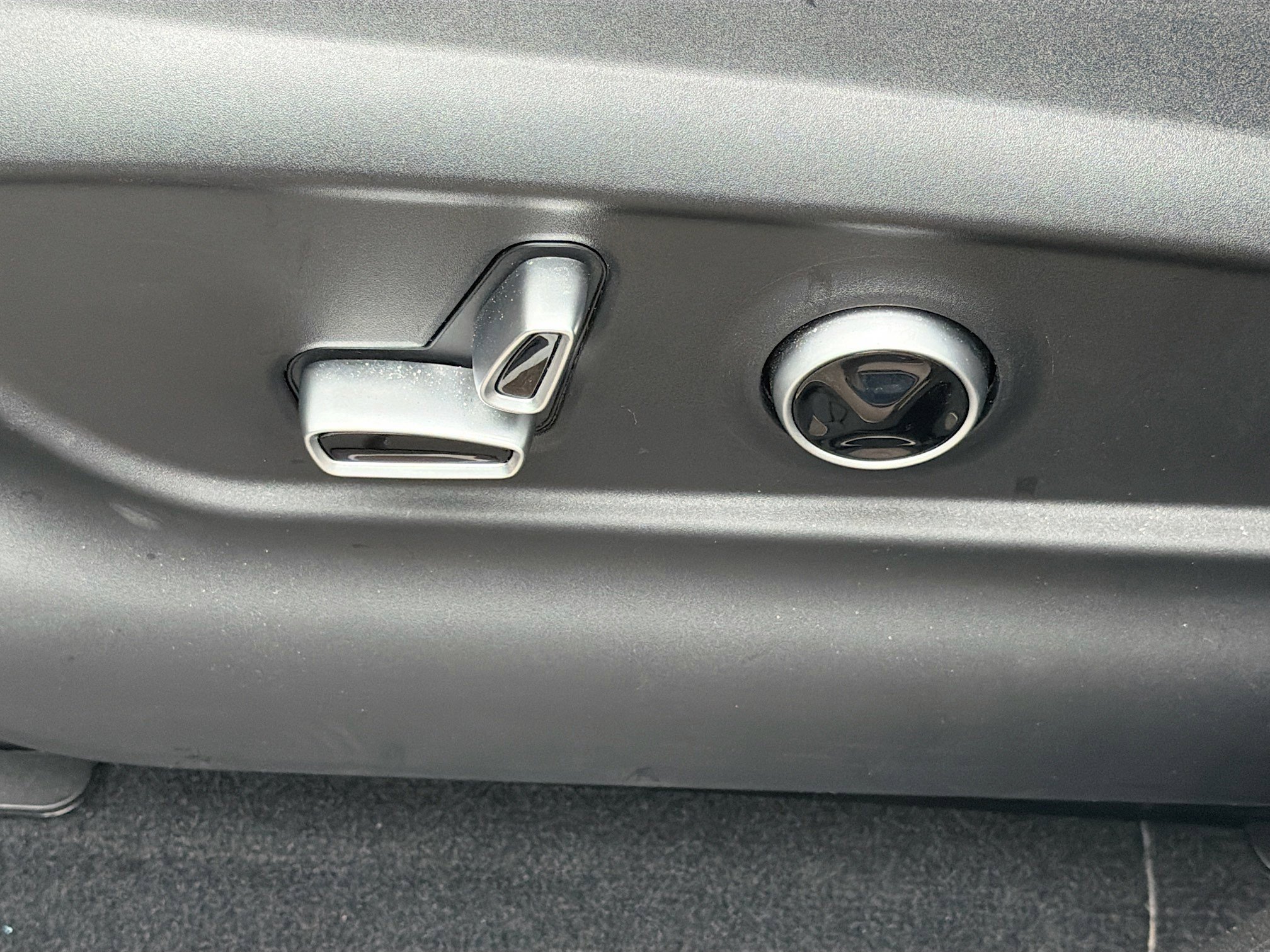 Certified 2024 Maserati Grecale GT image 25