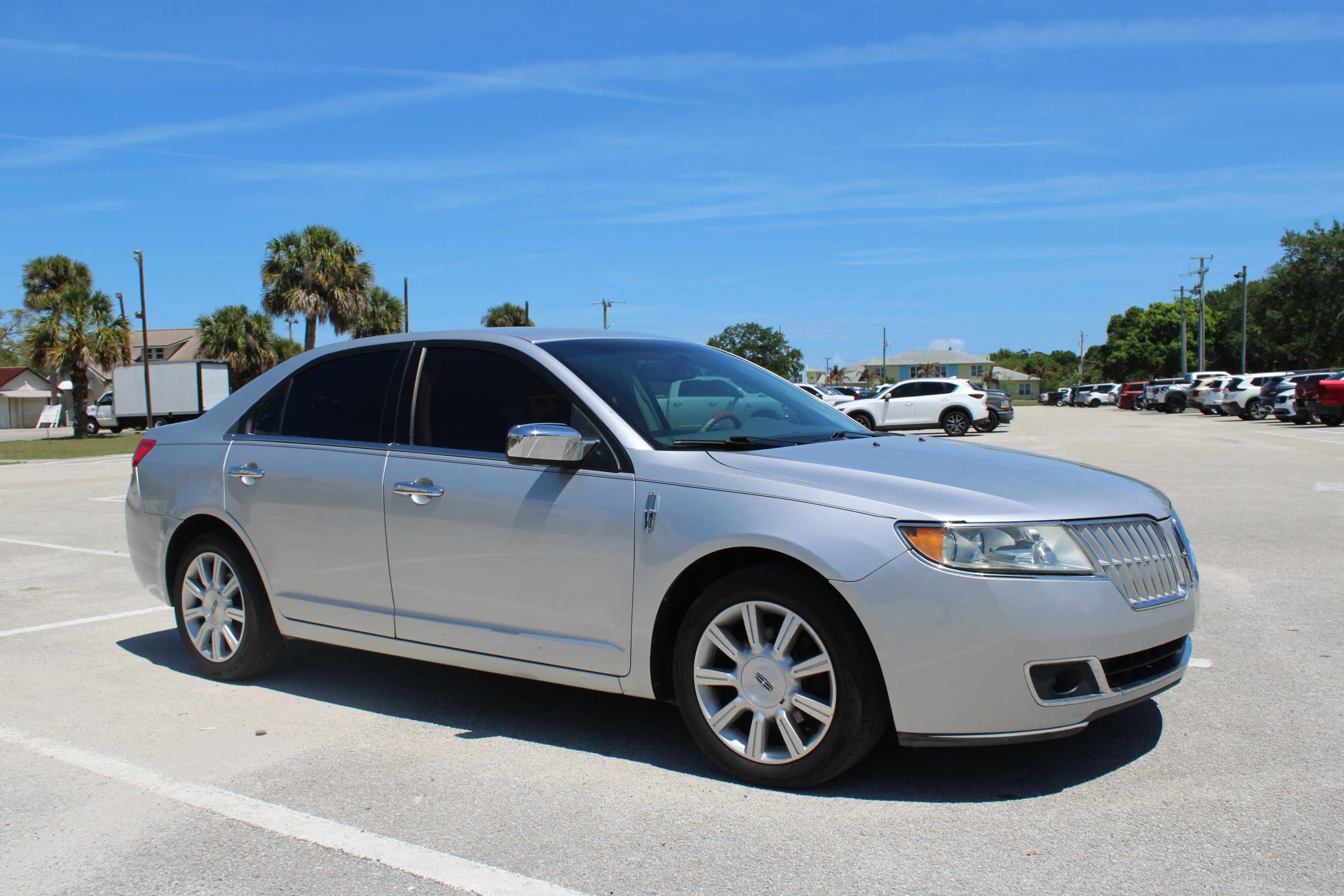 Used 2010 Lincoln MKZ FWD image 8