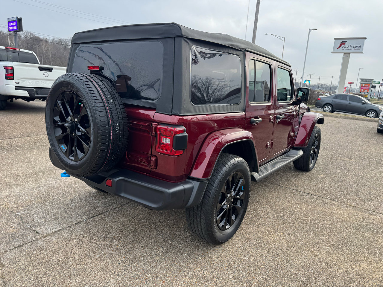 Used 2022 Jeep Wrangler Unlimited Sahara w/ Cold Weather Group image 5