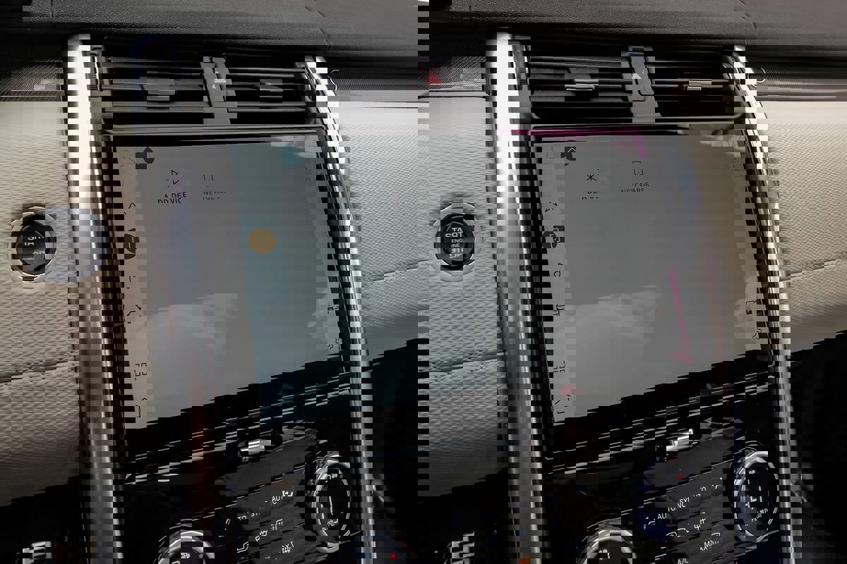 Used 2021 Land Rover Discovery HSE R-Dynamic AWD/4WD image 26