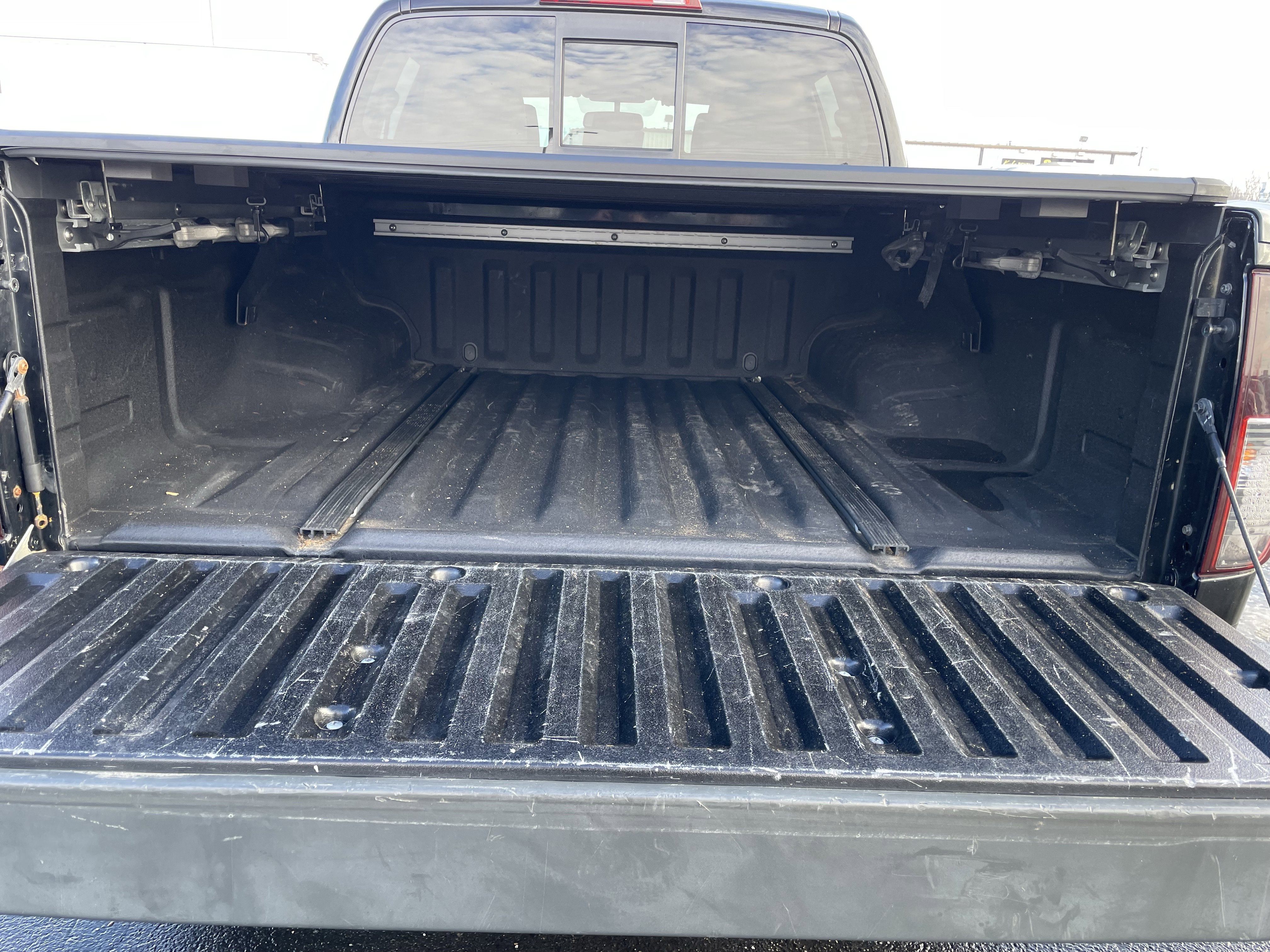 Used 2017 Nissan Frontier SV w/ SV Value Truck Package image 10