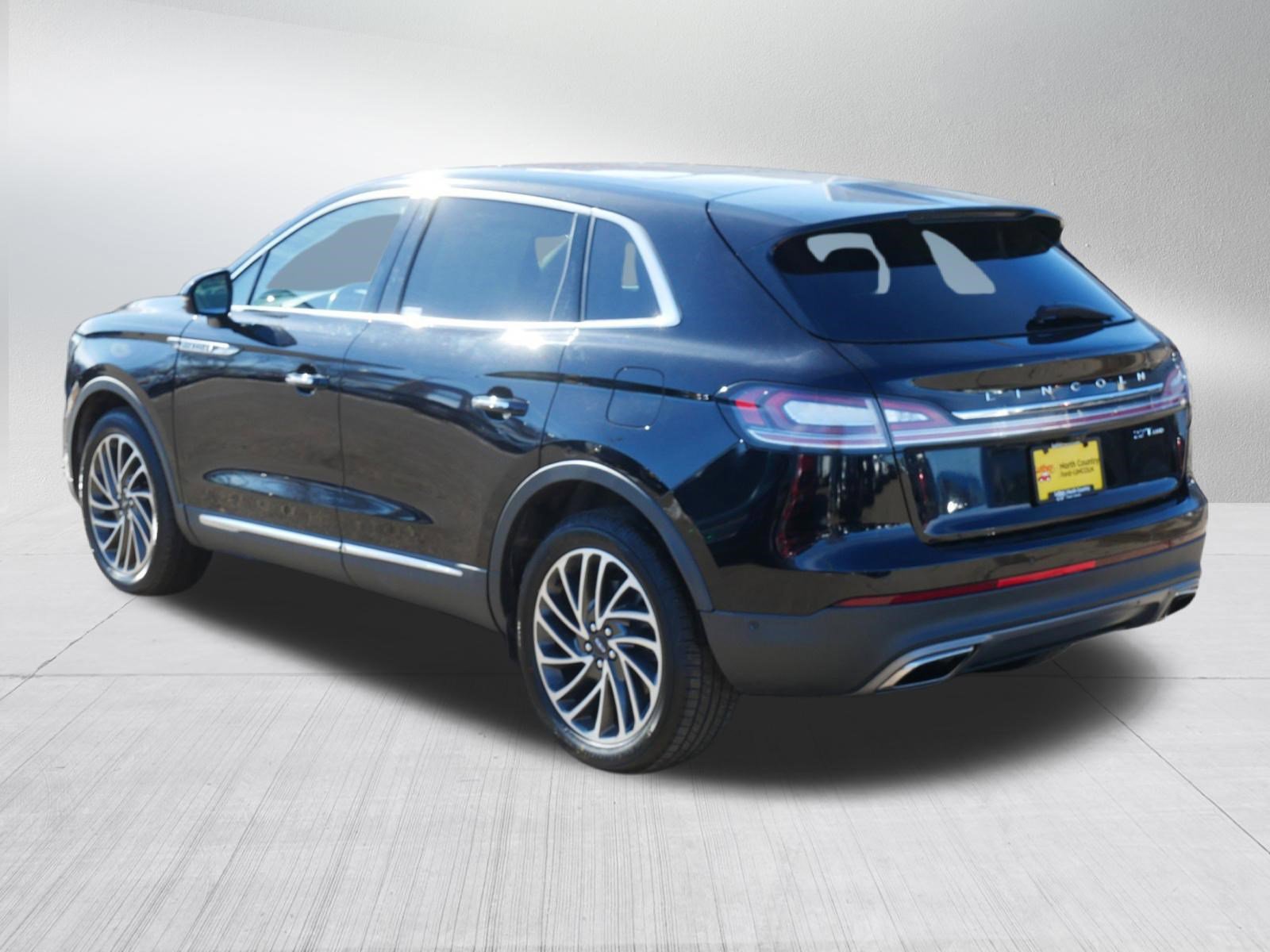 Used 2020 Lincoln Nautilus Reserve w/ Equipment Group 201A image 5