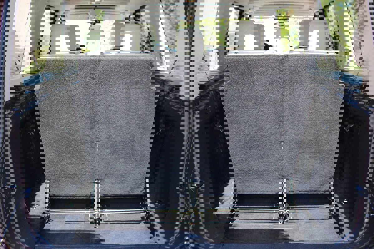 Used 2015 Land Rover LR4 HSE LUX image 32