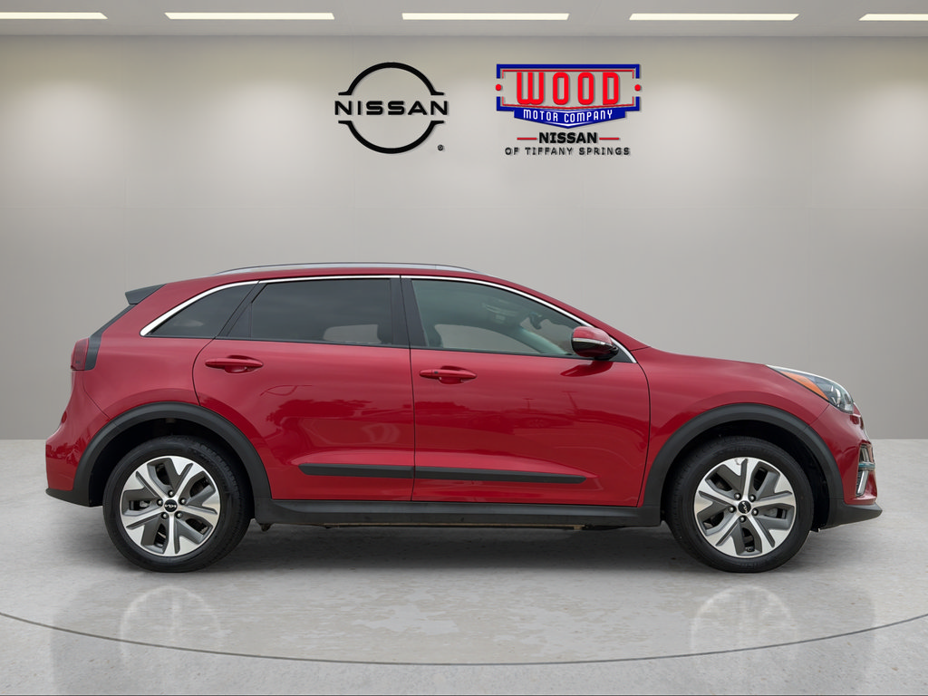 Used 2022 Kia Niro EX w/ Cold Weather Package FWD image 2