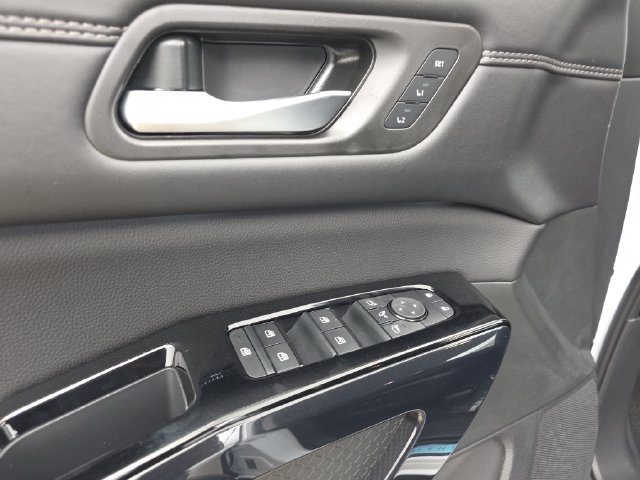 New 2026 Nissan Pathfinder Platinum w/ Accent Package FWD image 37