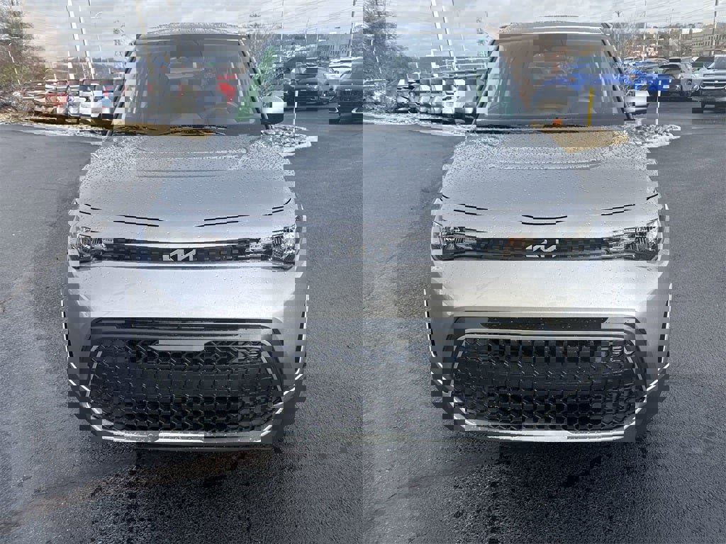 New 2025 Kia Soul LX image 2