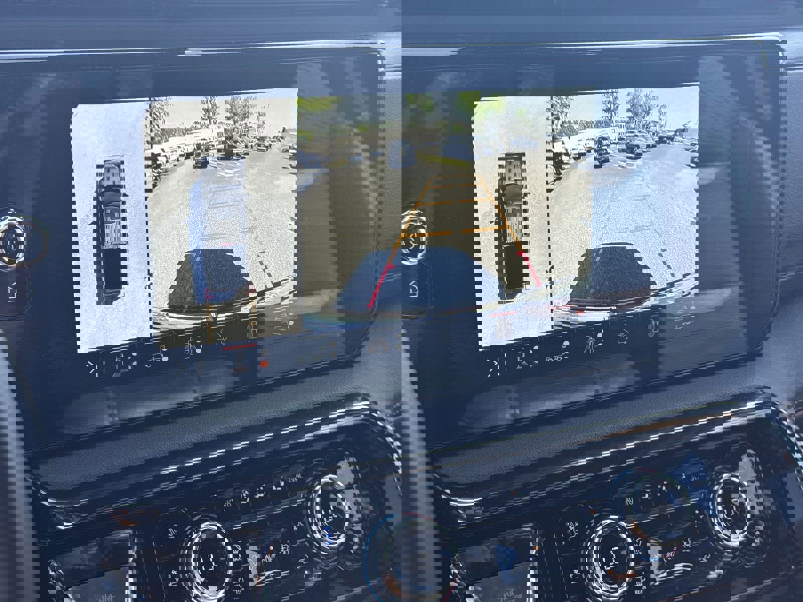 Used 2024 GMC Sierra 1500 AT4 w/ Technology Package image 25