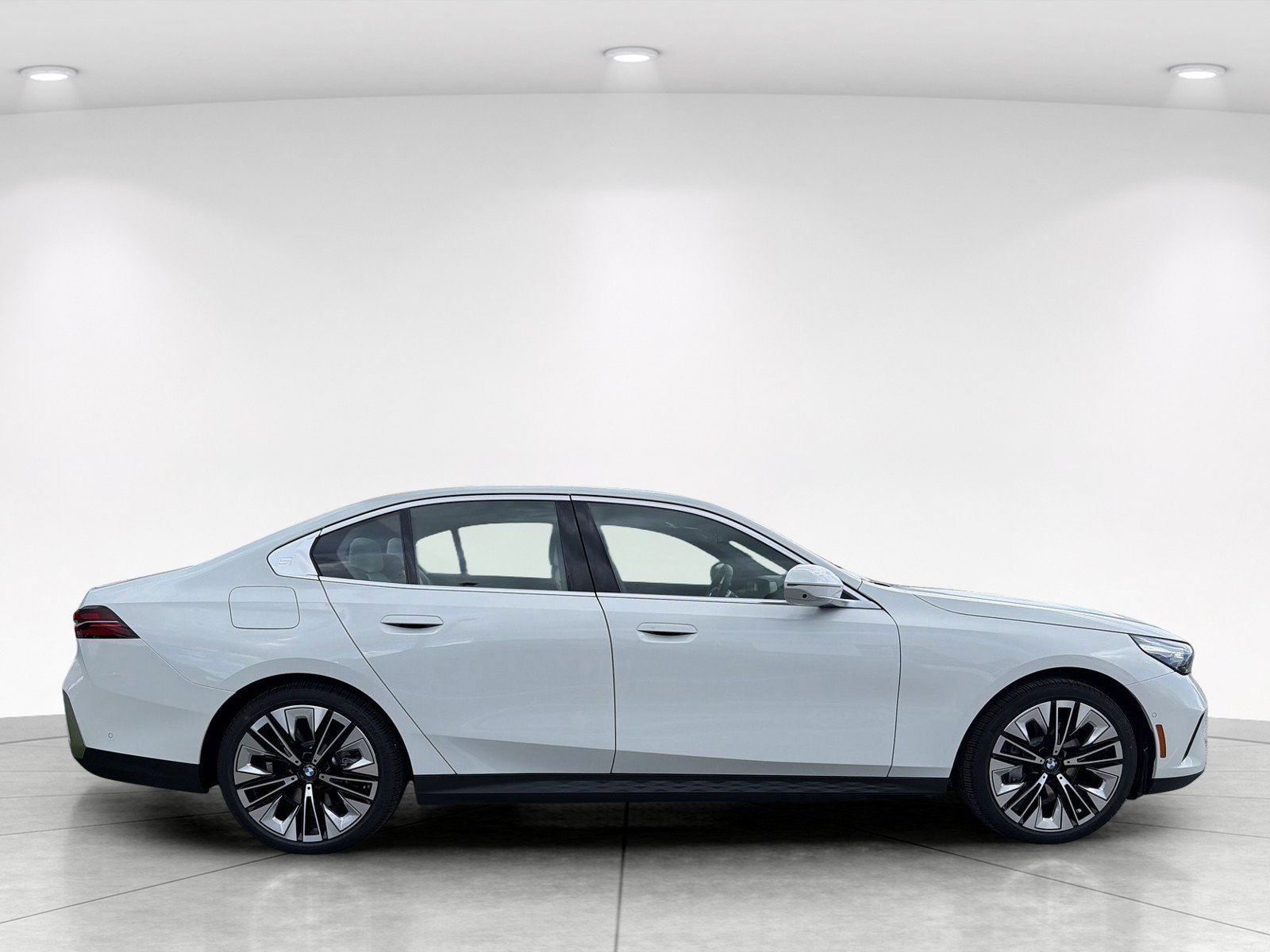 New 2027 BMW 540i xDrive w/ Premium Package AWD/4WD image 3