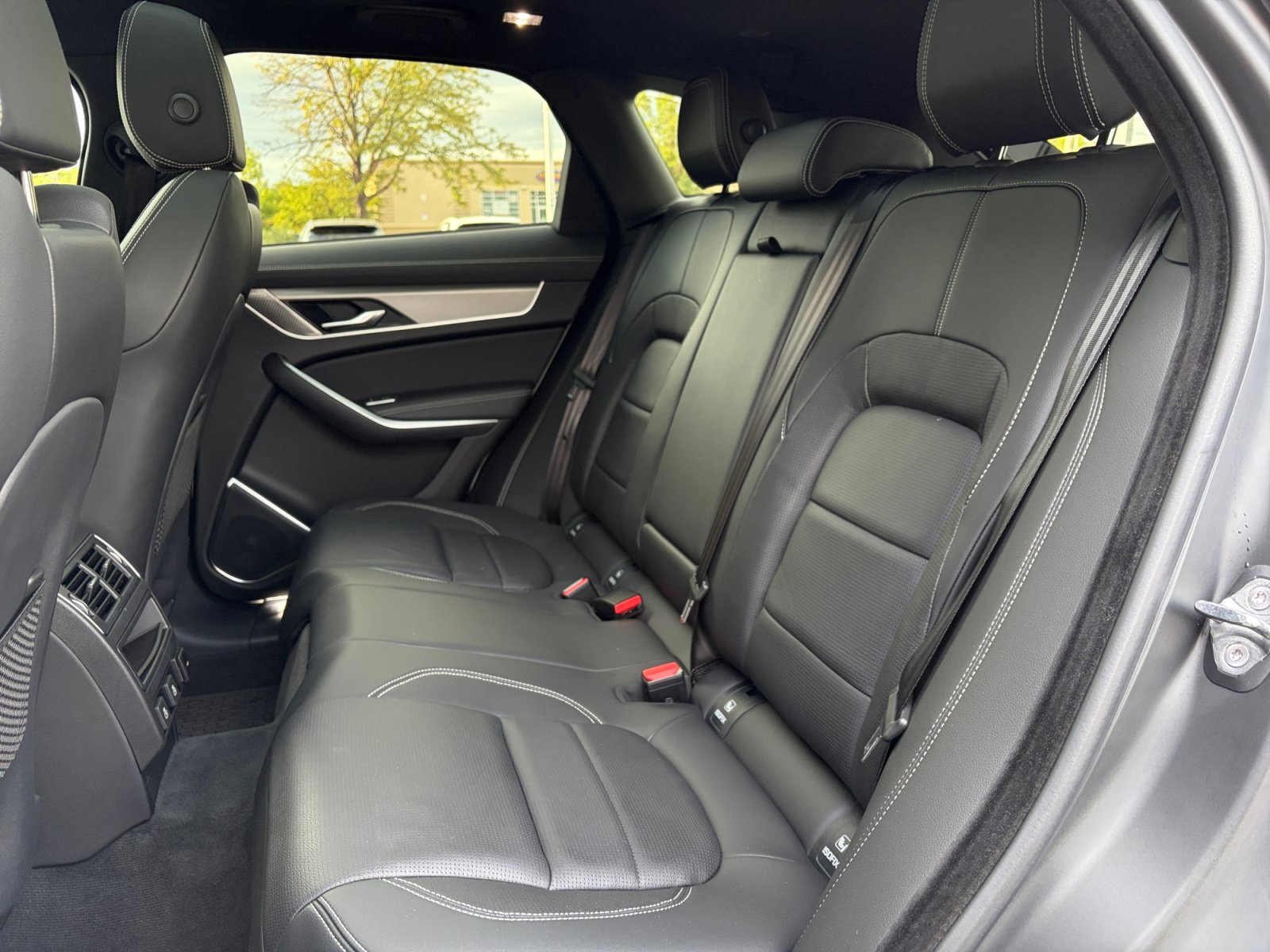 Certified 2026 Jaguar F-PACE R-Dynamic S AWD/4WD image 17