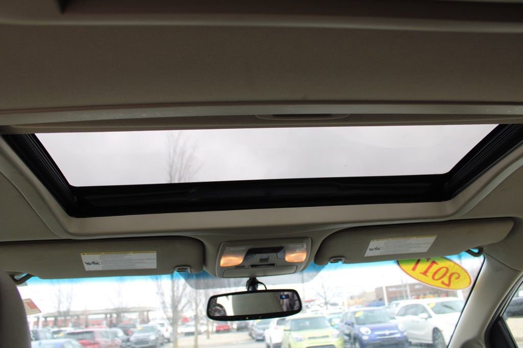 Used 2017 Toyota Sienna XLE Premium image 31