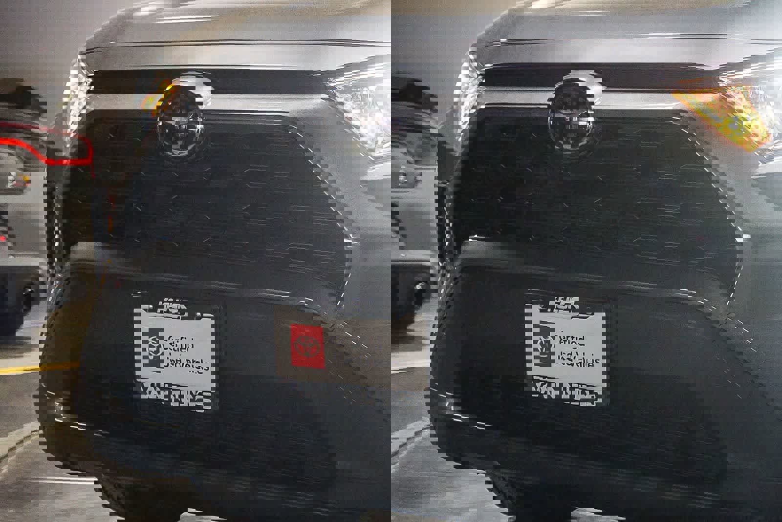 Certified 2020 Toyota RAV4 XLE w/ Convenience Package image 5