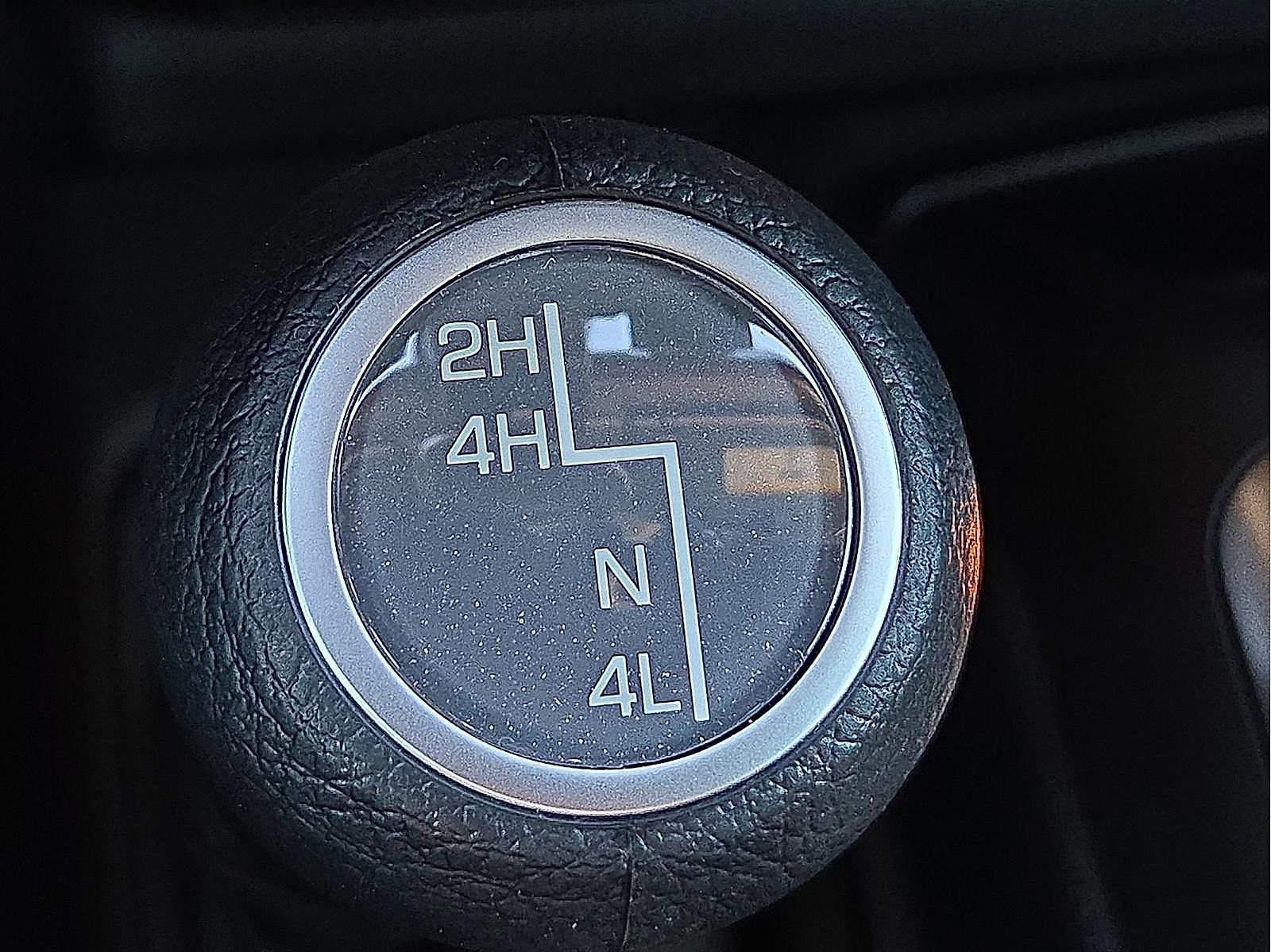 New 2025 Jeep Gladiator Willys image 18